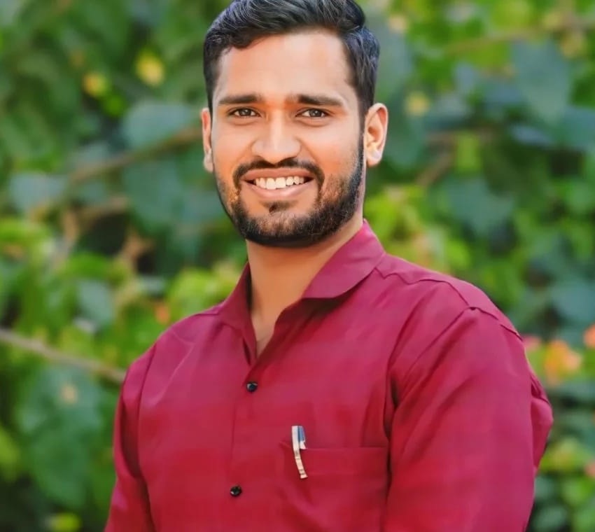 This image has an empty alt attribute; its file name is Yogesh-Pangavahane.jpeg